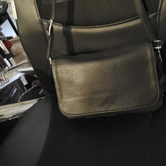 Coach - Picture 5 of 6